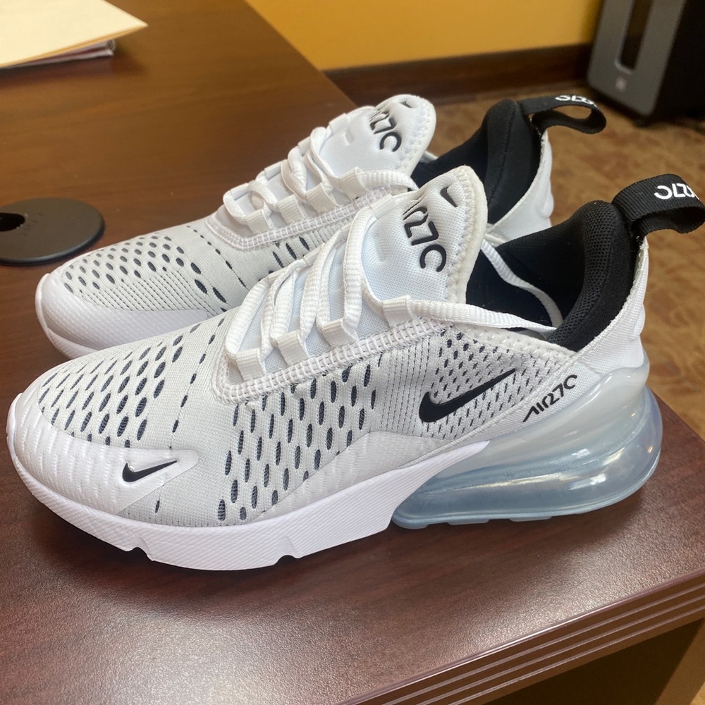 ♠️NIKE AIR270♠️ NWOT